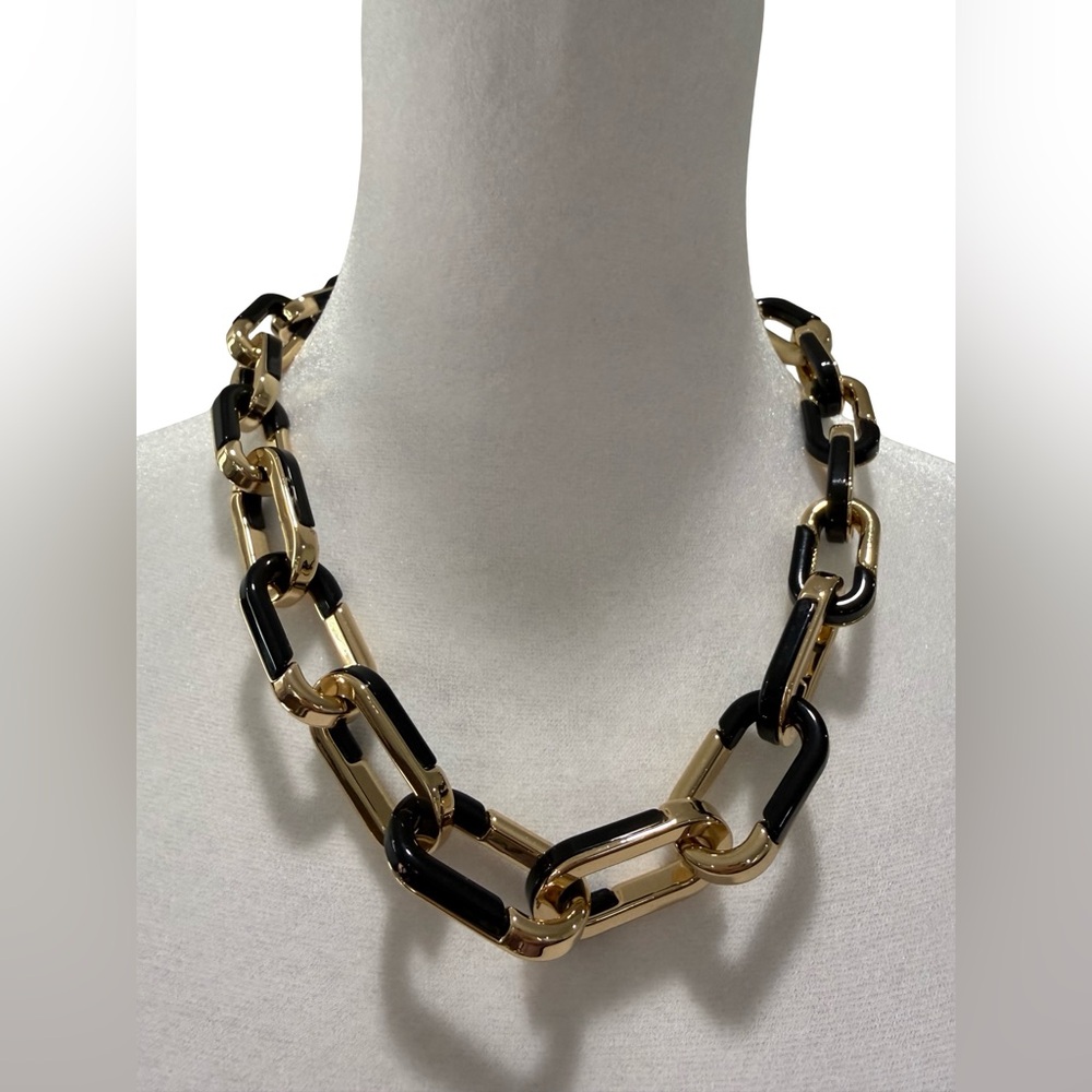 NWT Alfani Gold-Tone & Black Acrylic Large Link Necklace.